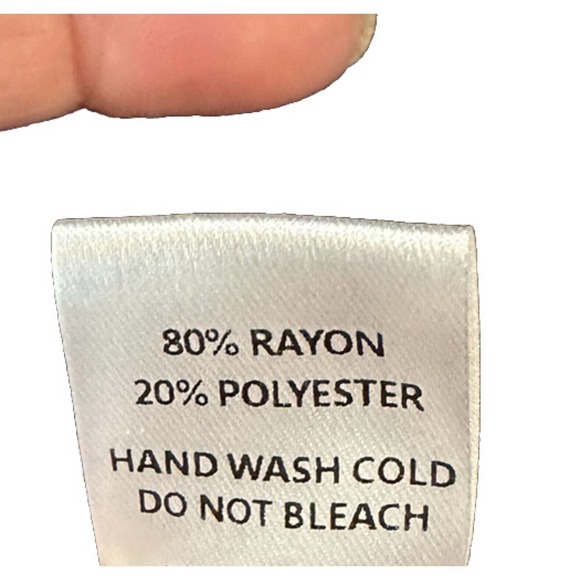 V281, NWOT, White Birch Women’s Black Turtleneck Sweater Size Medium w/Peephole - Picture 11 of 11